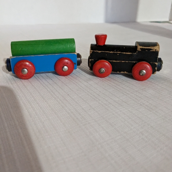 VTG Wooden Train Engine,log hauler w/log  toy wood wheels Thomas Brio compatible - Picture 14 of 16